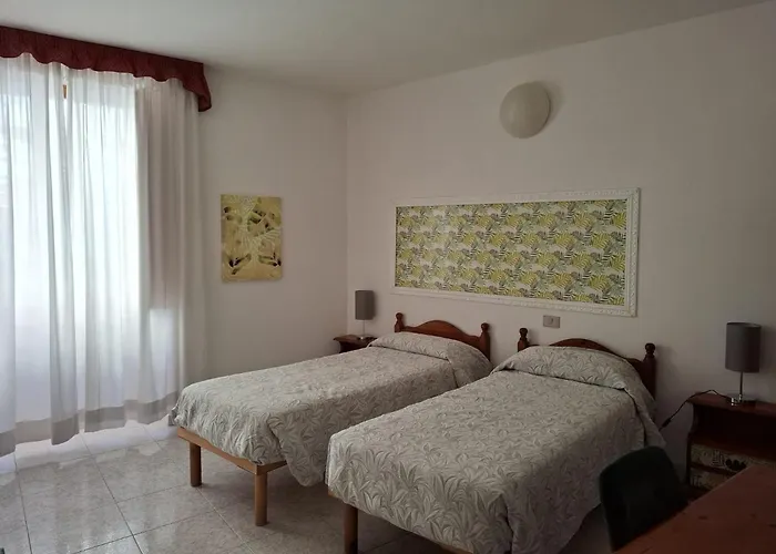 Cheap hotel: Hotel 4 Mori